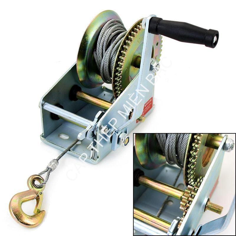 Tời quay tay 3000lbs tời quay tay 3000lbs ₫10,000 <strong>Tời quay tay 3000lbs</strong> là một thiết bị nâng hạ hữu ích, mang lại nhiều lợi ích cho người sử dụng. Với khả năng nâng hạ lớn, tính di động cao và chi phí hợp lý, sản phẩm này xứng đáng là một trong những lựa chọn hàng đầu cho những ai cần một thiết bị nâng hạ hiệu quả. Việc sử dụng đúng cách và bảo trì thường xuyên sẽ giúp tời quay tay hoạt động bền bỉ và an toàn trong suốt thời gian dài. tời quay tay 3000lbs